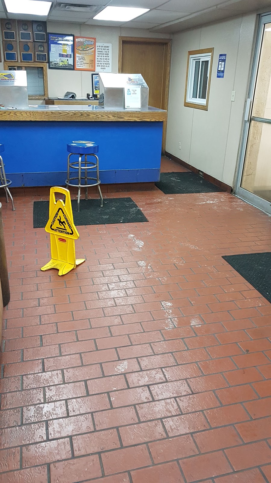 Blue Beacon Truck Wash of Milton, ON | 40 Chisholm Dr, Milton, ON L9T 3G9, Canada | Phone: (905) 878-3060