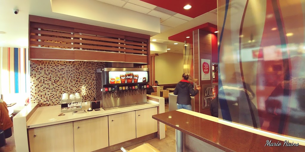 McDonalds | 110 Rue Queen, Sherbrooke, QC J1M 1J6, Canada | Phone: (819) 563-5828