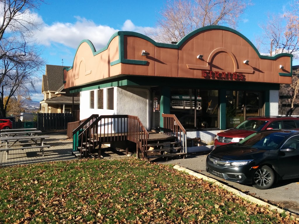 Stratos Pizzeria | 2660 Ch Ste-Foy, Québec, QC G1V 1V2, Canada | Phone: (418) 659-5555
