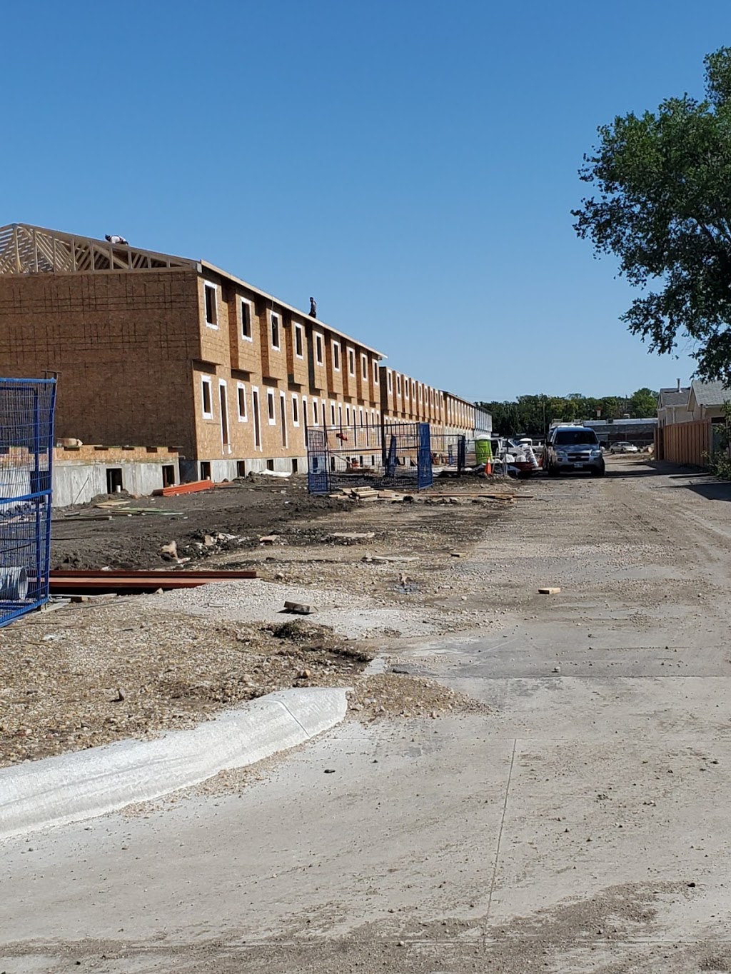 Riel pointe town houses | 17 Forrester Ave, Winnipeg, MB R2M 3G4, Canada | Phone: (204) 293-3798