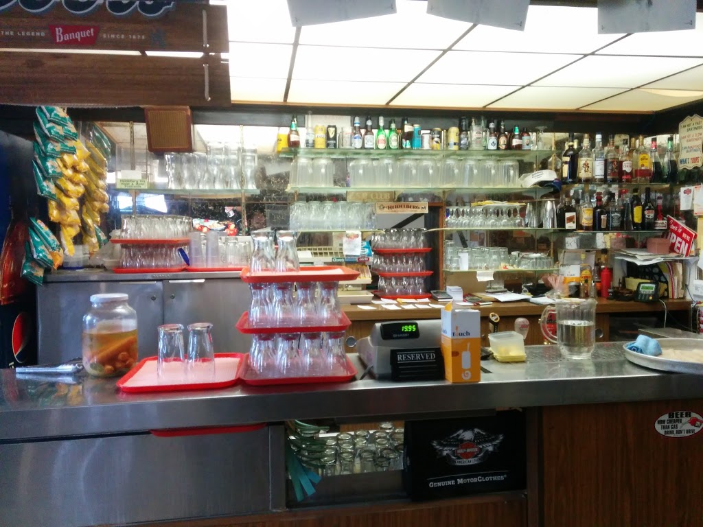 The Olde Heidelberg Restaurant Tavern & Motel | 3006 Lobsinger Line, Heidelberg, ON N0B 1Y0, Canada | Phone: (519) 699-4413