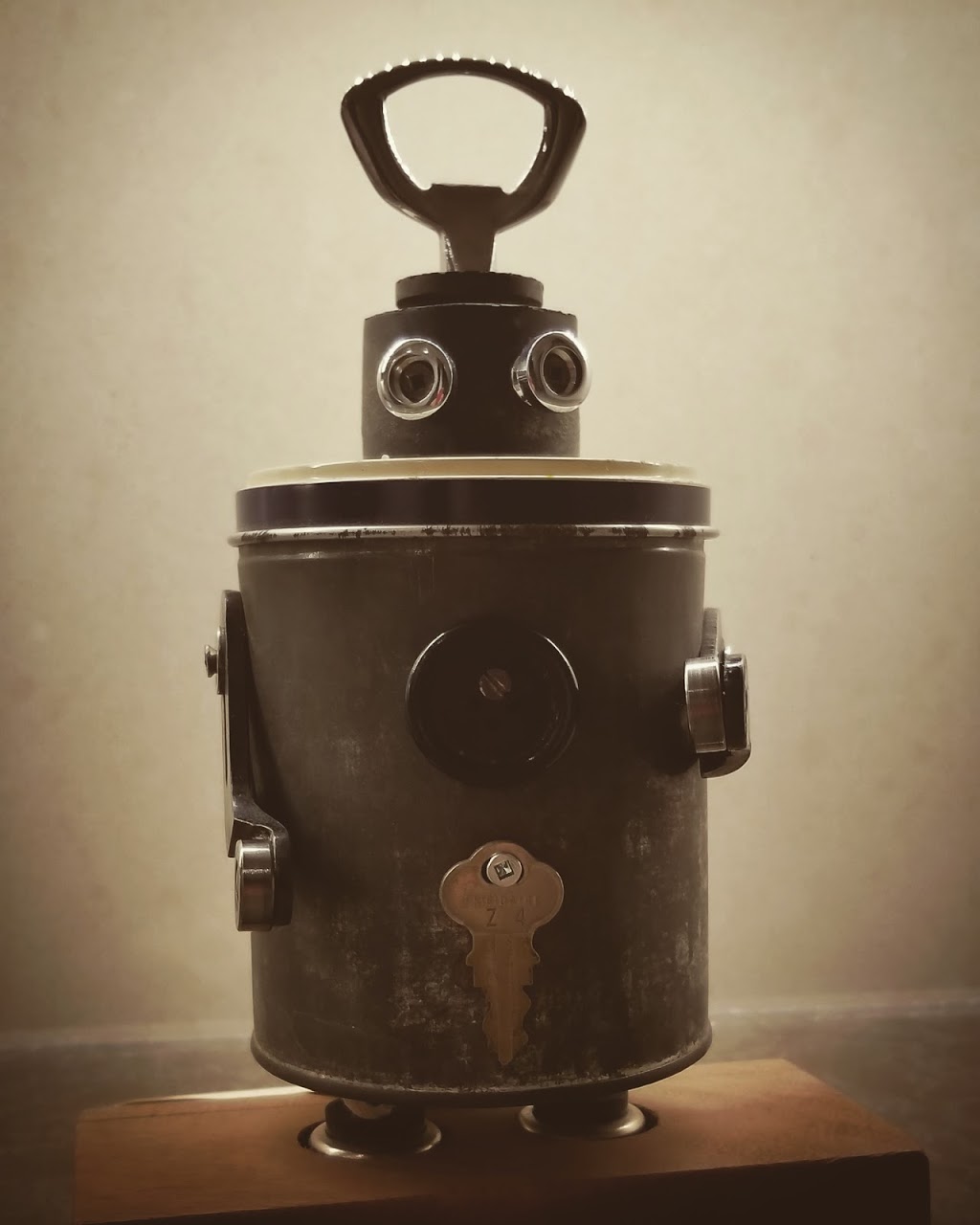 Roach Tackle Folk Art | 355 Jane St, Toronto, ON M6S 3Z3, Canada | Phone: (416) 294-5749