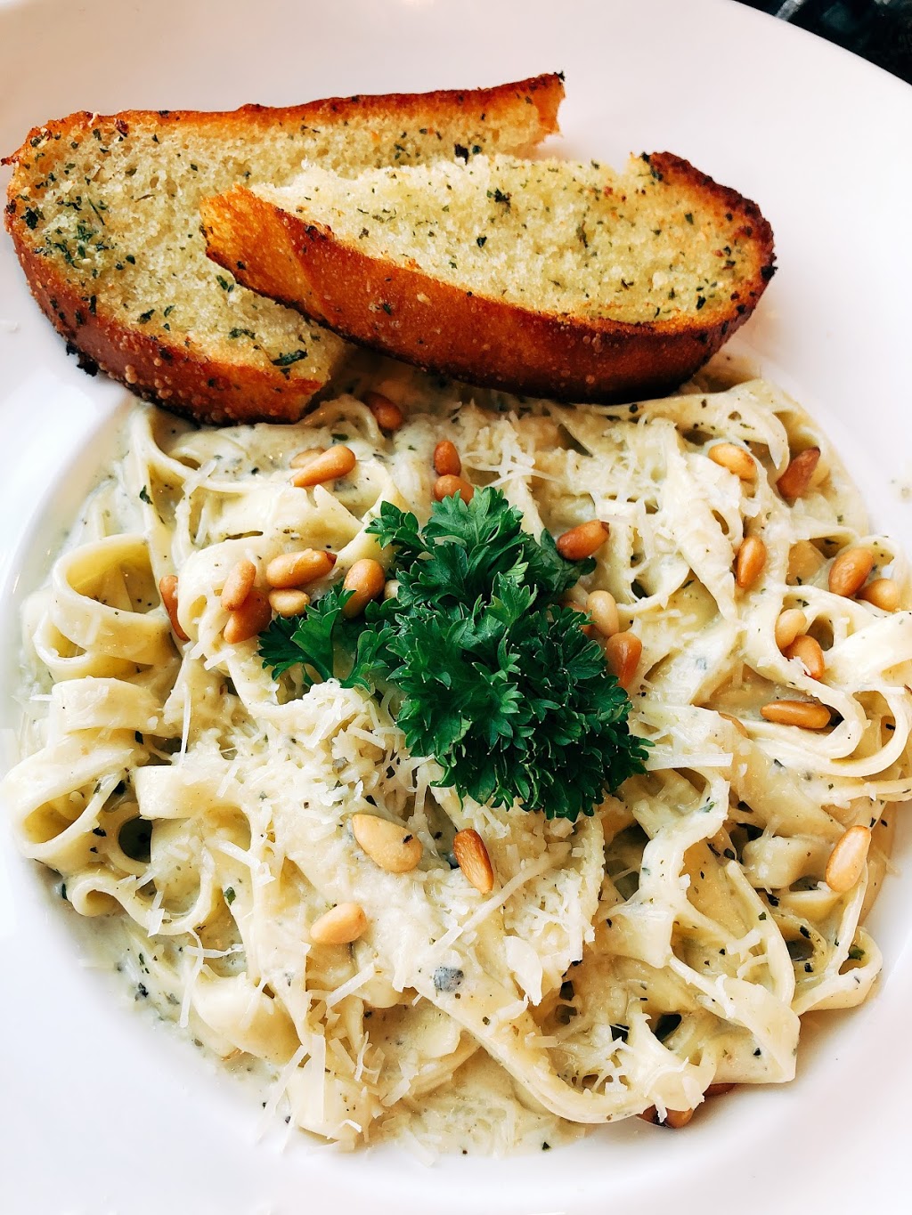 Julucas - Best Pizza in Barrhaven | Italian Restaurant | 613 Longfields Dr Unit 107, Ottawa, ON K2J 6J2, Canada | Phone: (613) 440-7770