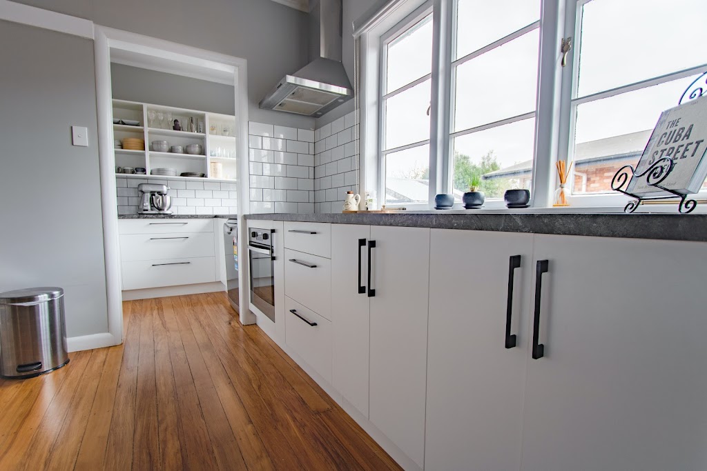 Groupe Renovation Laval Inc. | 4778 Rue du Tremblay, Laval, QC H7W 2S9, Canada | Phone: (450) 987-1998