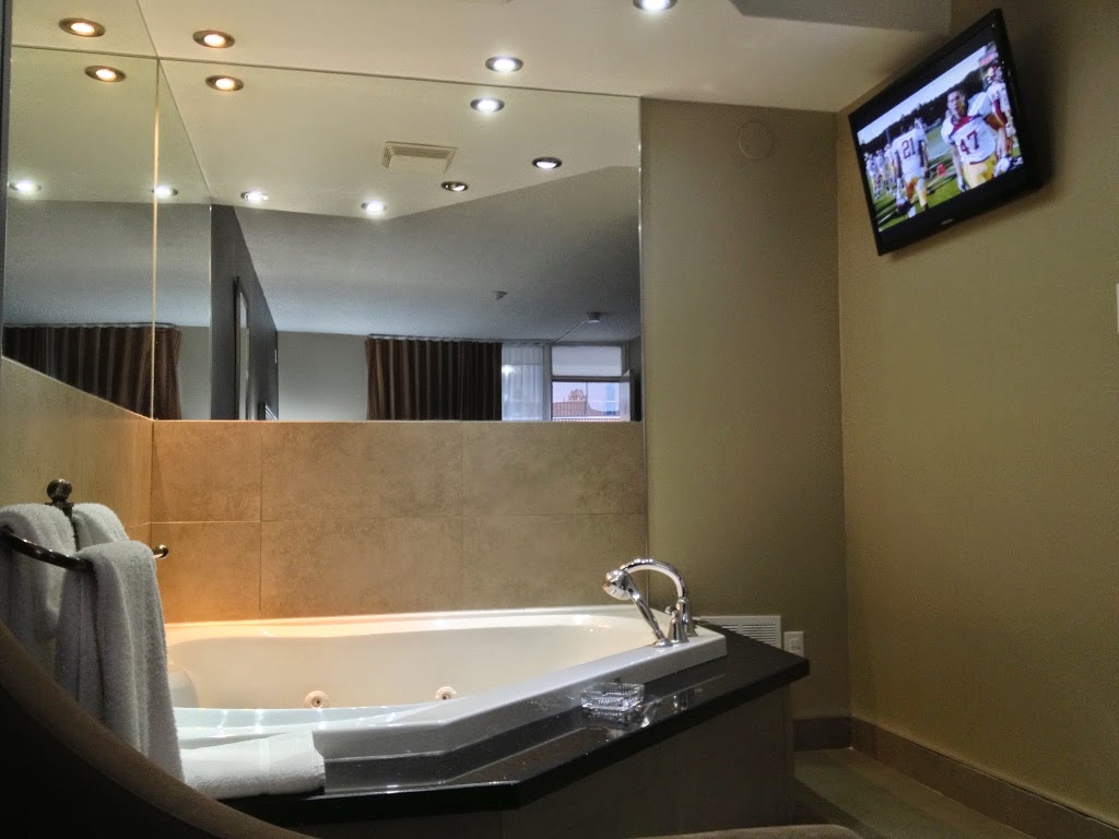 Mississauga Gate Inn | 1938 Dundas St E, Mississauga, ON L4X 1L9, Canada | Phone: (905) 276-9999