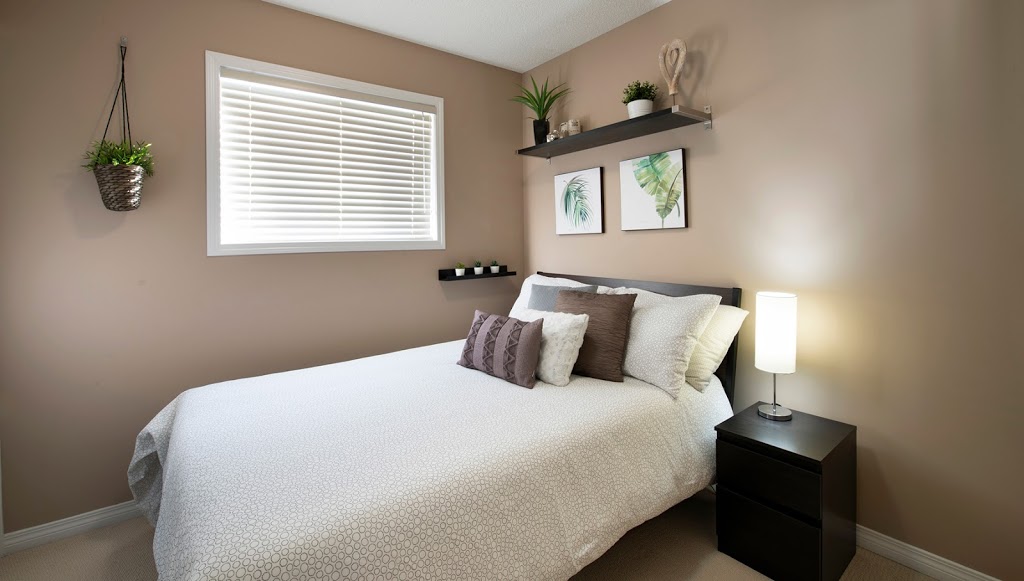 Short Term Home Rental Edmonton Alberta | 9061 Scott Crescent NW, Edmonton, AB T6R 0E8, Canada | Phone: (780) 868-5603