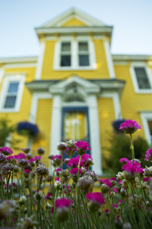Captains Bell Bed and Breakfast | 289 Pelham St, Lunenburg, NS B0J 2C0, Canada | Phone: (902) 442-1655