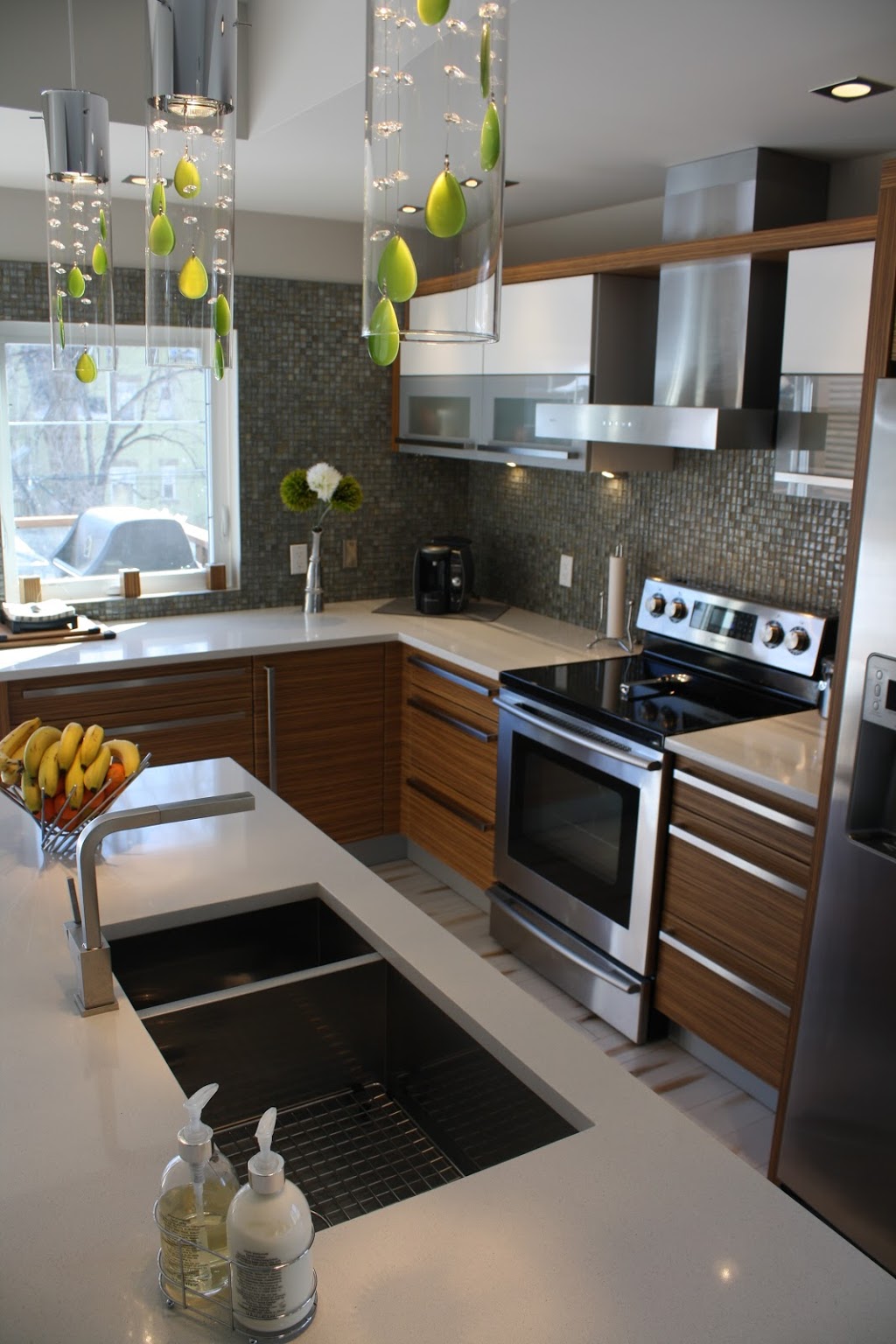 LEICHT Winnipeg | 1643 St James St, Winnipeg, MB R3H 0X1, Canada | Phone: (204) 669-8811