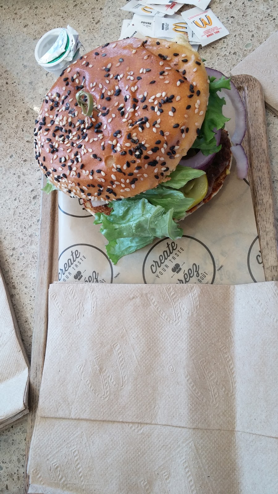 McDonalds | 724 Rue Cambronne, Québec, QC G1E 7H4, Canada | Phone: (418) 667-4949