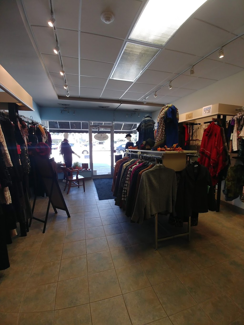 May Court Shop | 714 Belmont Ave W, Kitchener, ON N2M 1P2, Canada | Phone: (519) 745-4412