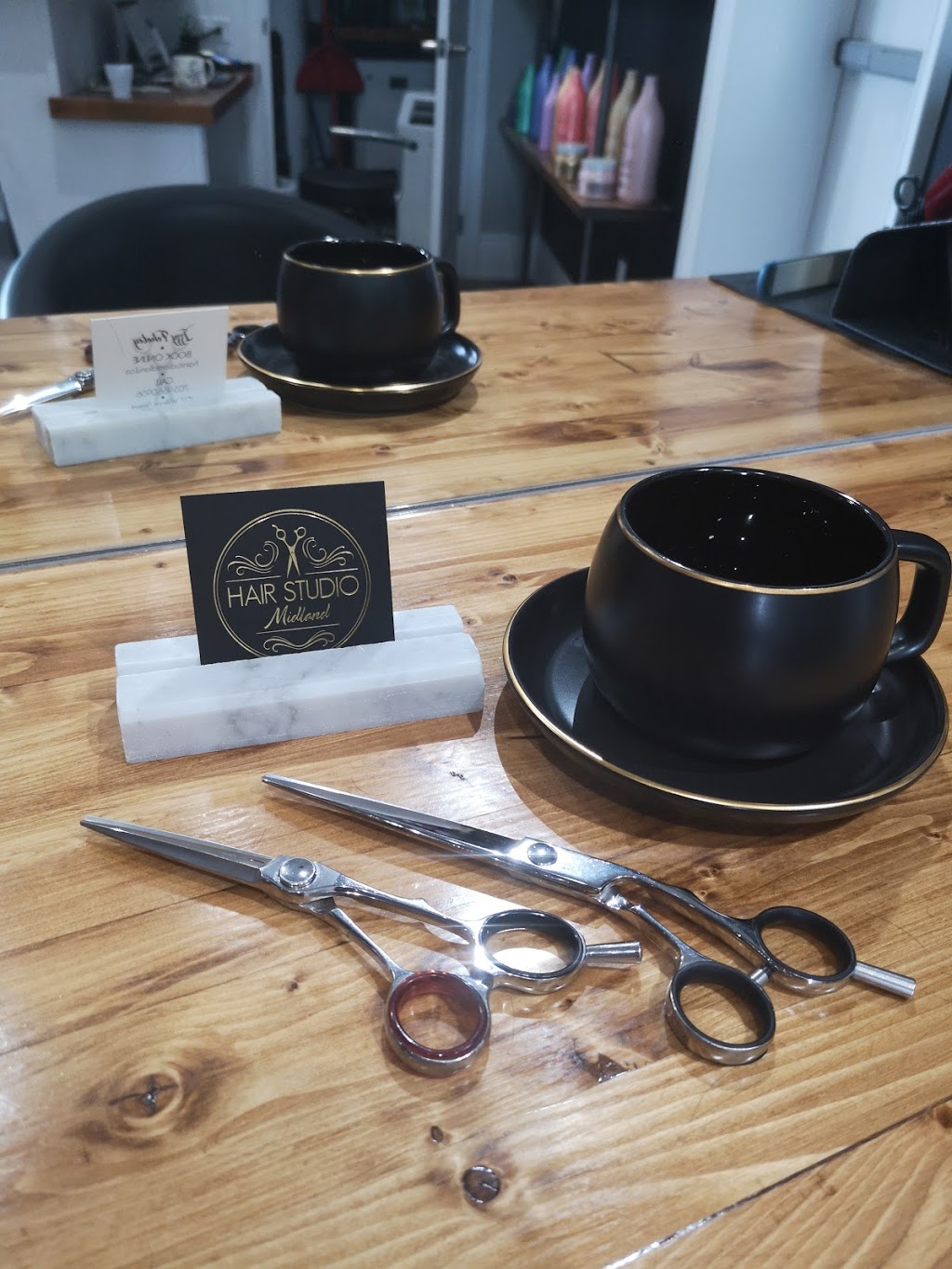 Hair Studio Midland | 727 William St, Midland, ON L4R 4Y5, Canada | Phone: (705) 956-0956