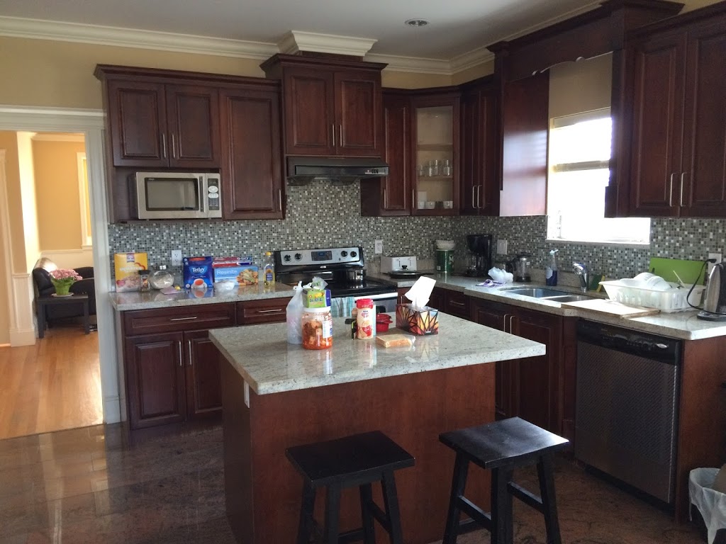 Lilys Bed and Breakfast by Elevate Rooms | 7225 Nelson Ave, Burnaby, BC V5J 4C2, Canada | Phone: (604) 727-4618