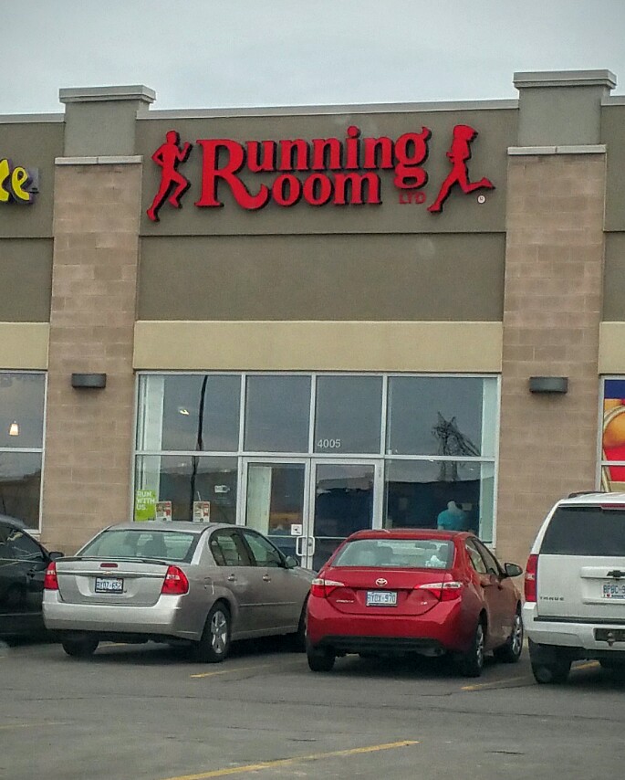 Running Room | Mountain Locks Plaza, 1791 Stone Church Rd E Unit 4005, Stoney Creek, ON L8J 0B4, Canada | Phone: (905) 578-2198
