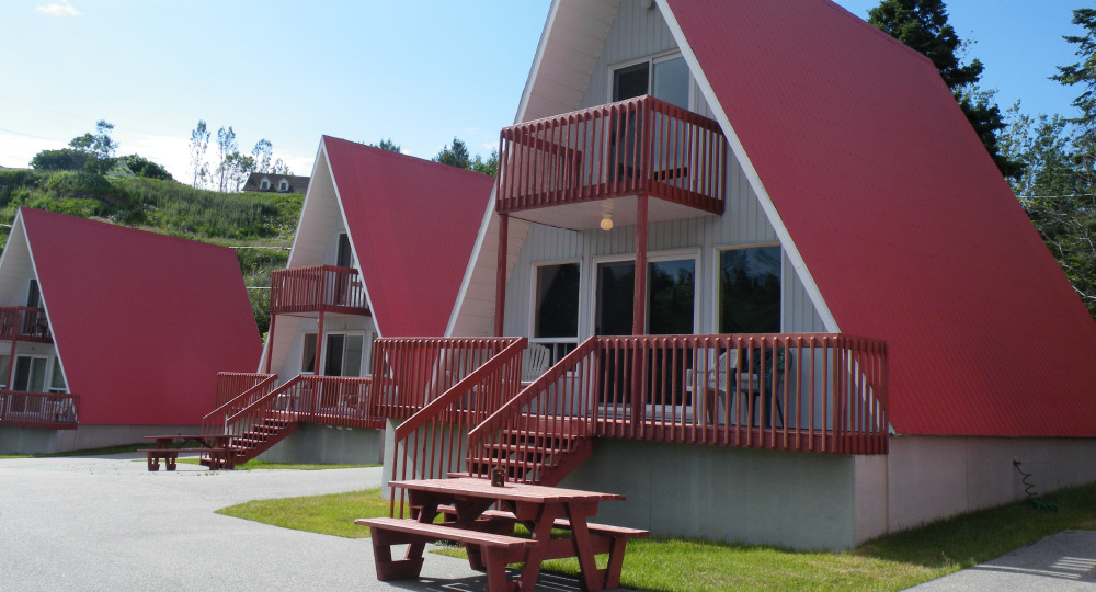 Chalets de lAnse-à-Jos | 46 Rue de la Réserve, Les Escoumins, QC G0T 1K0, Canada | Phone: (418) 233-2266