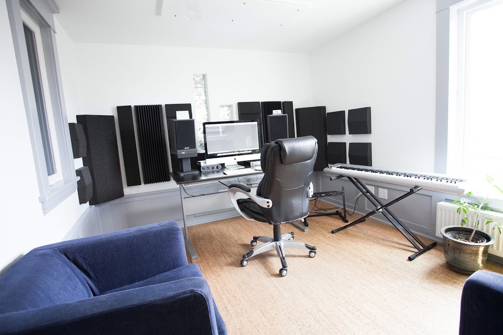 Village Sound | 5821 Russell St, Halifax, NS B3K 1X5, Canada | Phone: (902) 446-0245