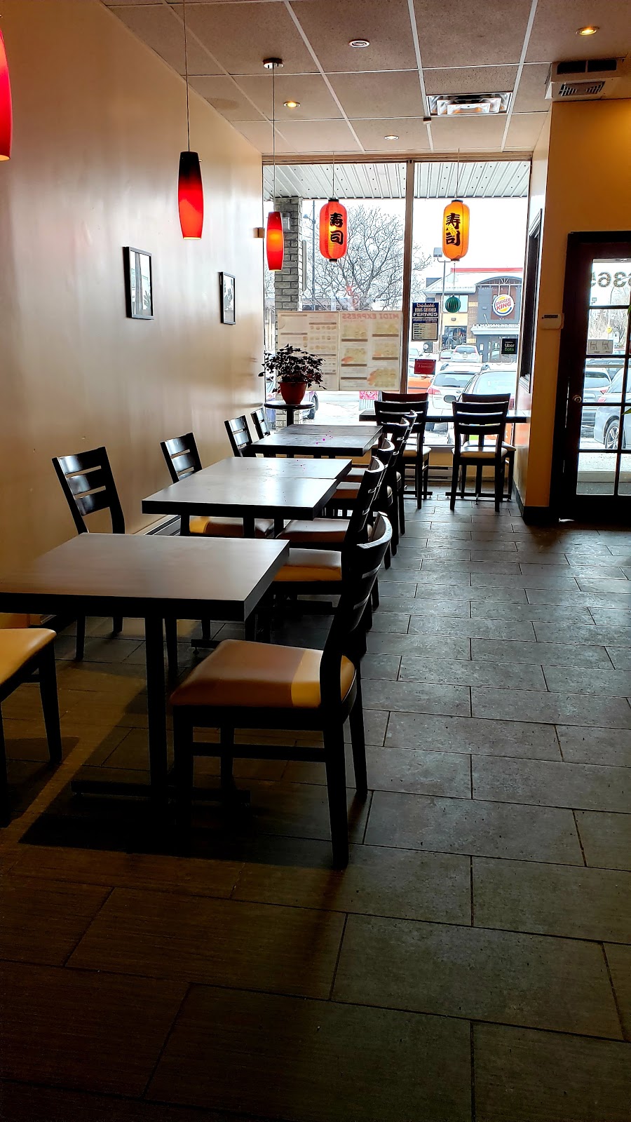 Sake Sushi | 6365 Rue Sherbrooke E, Montréal, QC H1N 1C4, Canada | Phone: (514) 903-9969