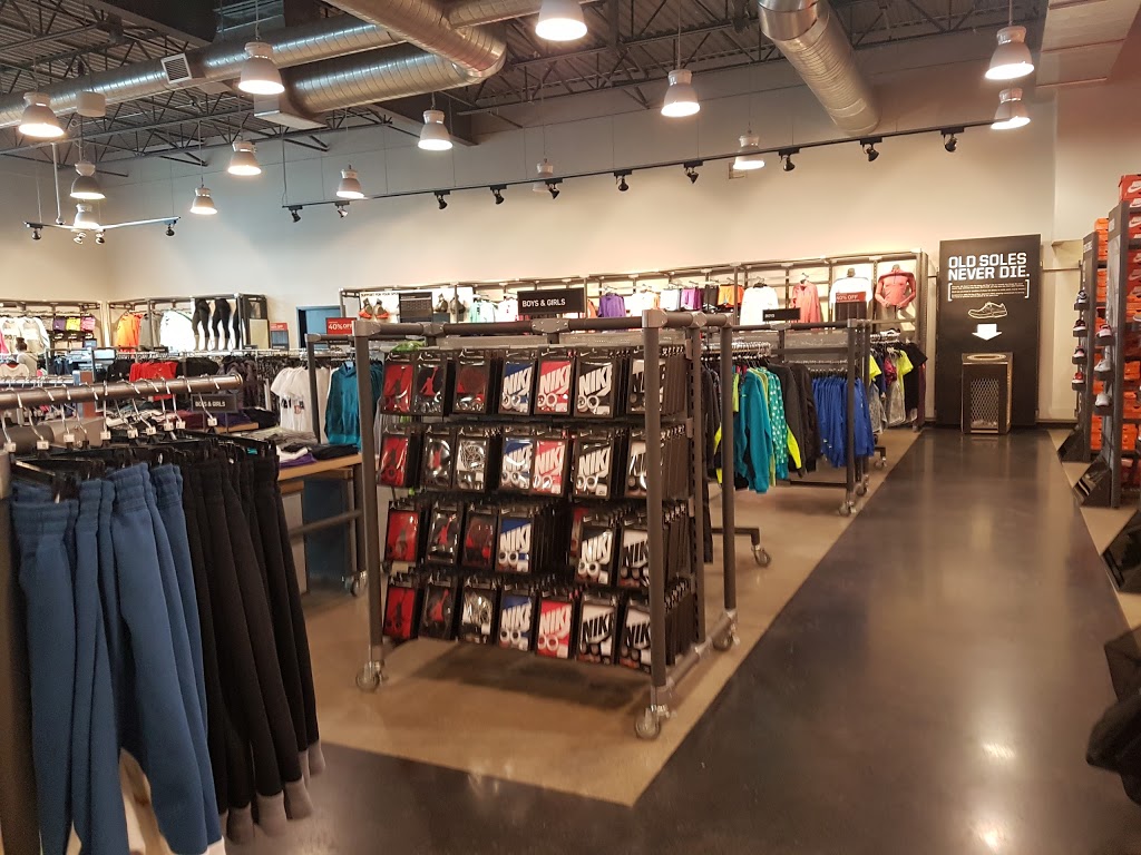 Nike Factory Store, Burloak Centre 