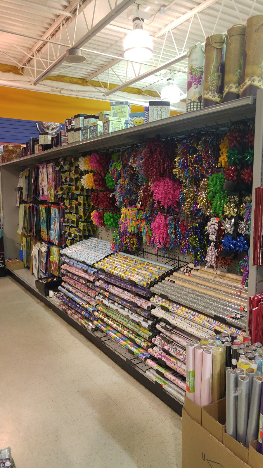 Dollar Choc | 83-3150 Boulevard de Tracy, Sorel-Tracy, QC J3R 5M7, Canada | Phone: (450) 746-4757