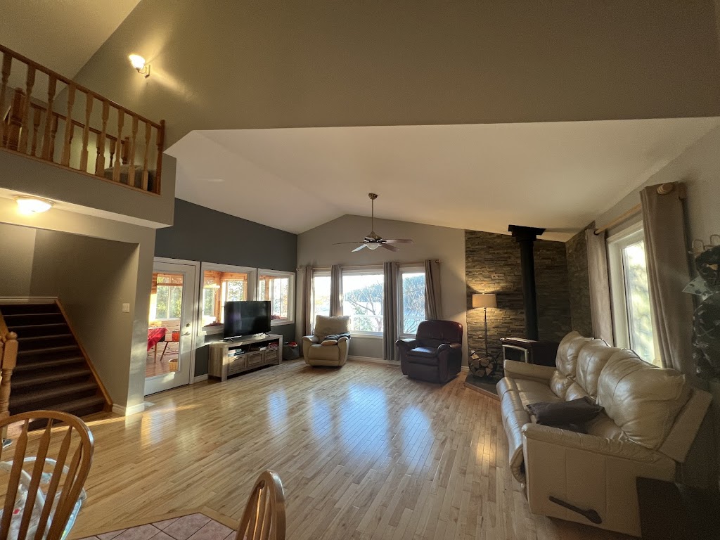Calabogie Lake Chalet | 35 Flynn Way, Calabogie, ON K0J 1H0, Canada | Phone: (705) 794-2075