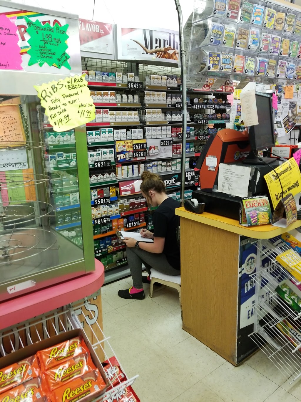Memphis Party Store | 80183 Main St, Memphis, MI 48041, USA | Phone: (810) 392-2005