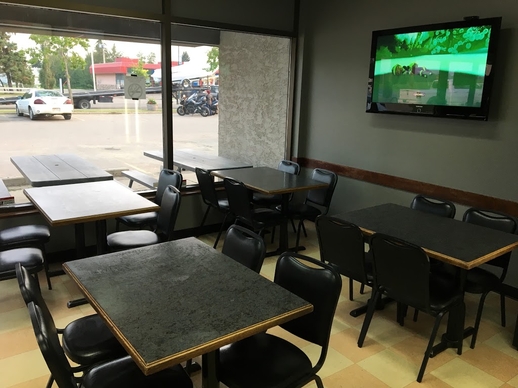 Sals Famous Pizza & Donair | 4606 50 Ave, Gibbons, AB T0A 1N0, Canada | Phone: (780) 923-2144