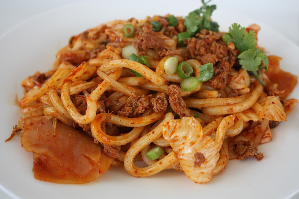 Nom Nom Kitchen | 2160 Montreal Rd #4, Gloucester, ON K1J 1G4, Canada | Phone: (613) 287-1111