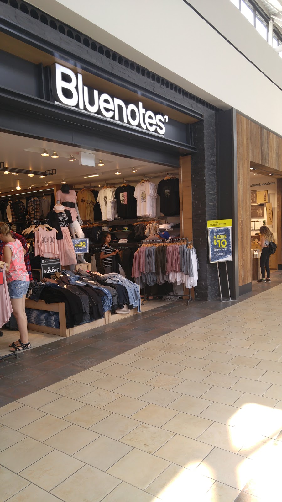 Bluenotes | 999 Upper Wentworth St Unit #253, Hamilton, ON L9A 4X5, Canada | Phone: (905) 575-9098