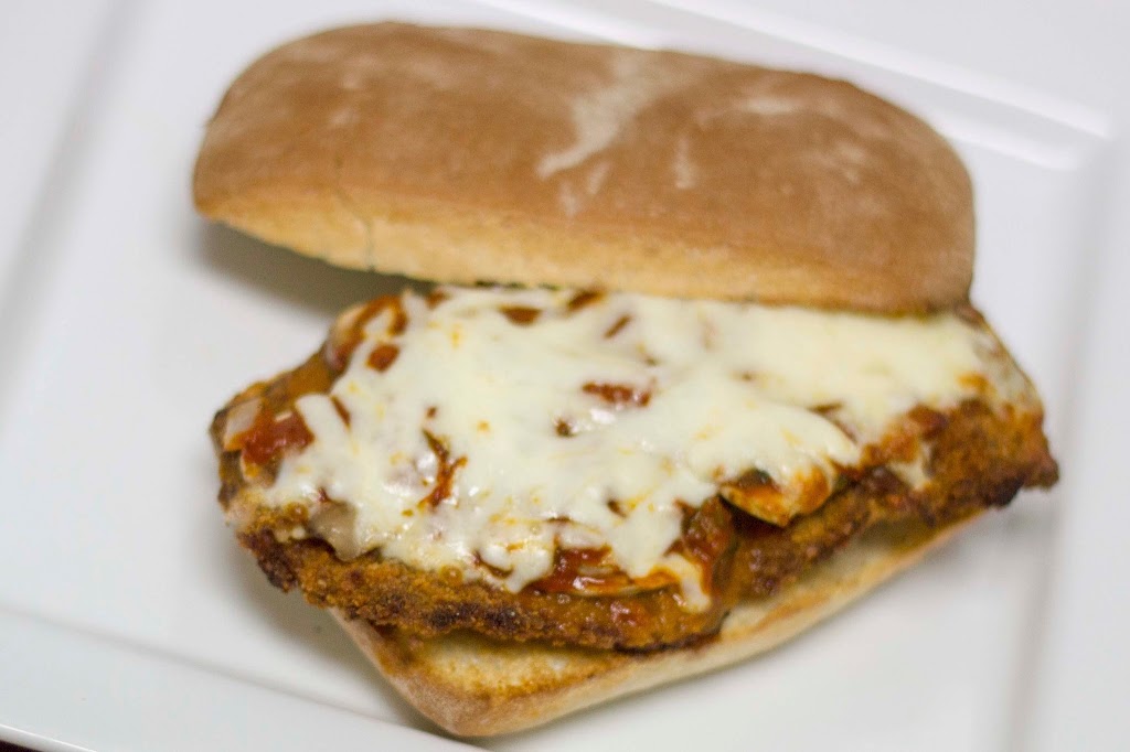 Luigis Lasagna & Pizzeria | 17 Commercial St, Milton, ON L9T 2H6, Canada | Phone: (905) 864-9442