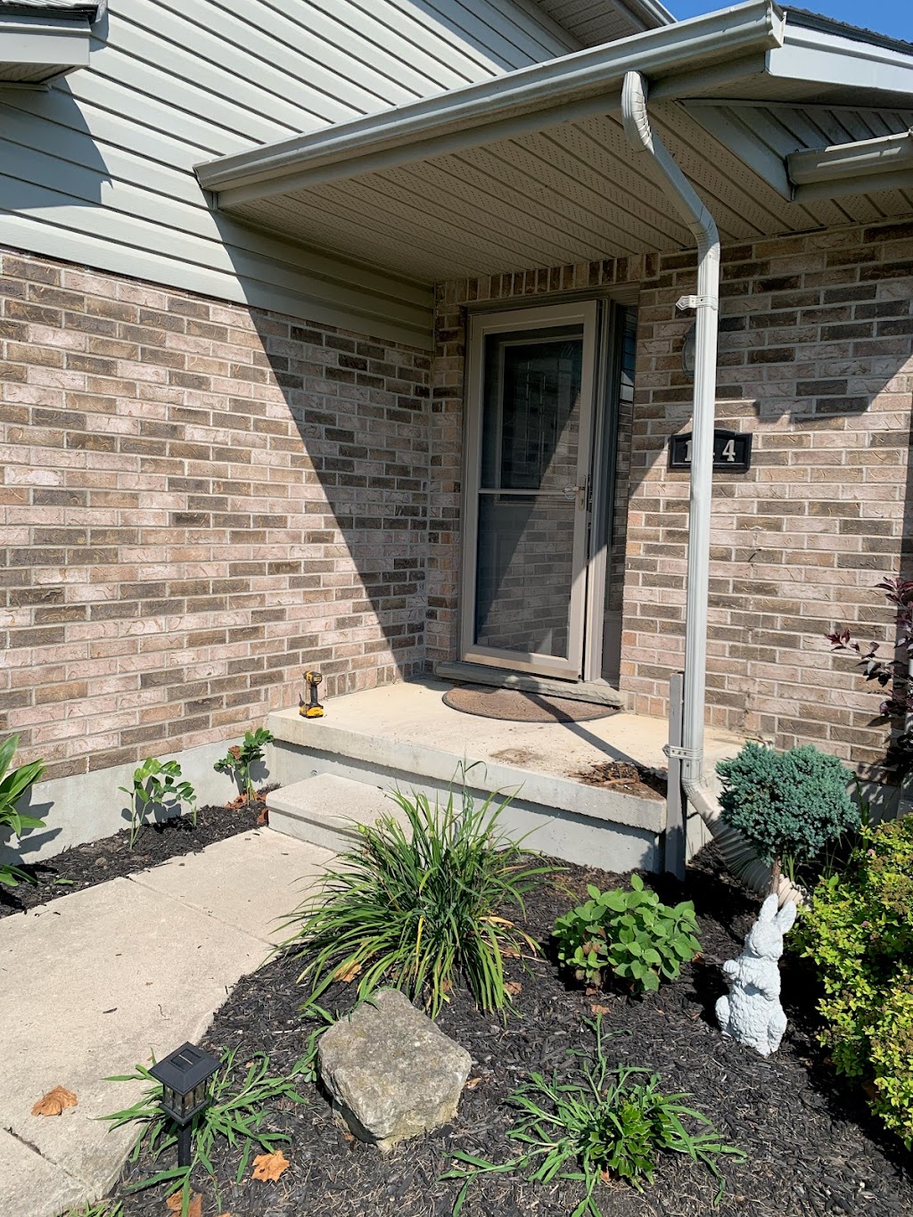 Handyman Brigade | 337 Springbank Dr, London, ON N6J 1G6, Canada | Phone: (548) 388-9396
