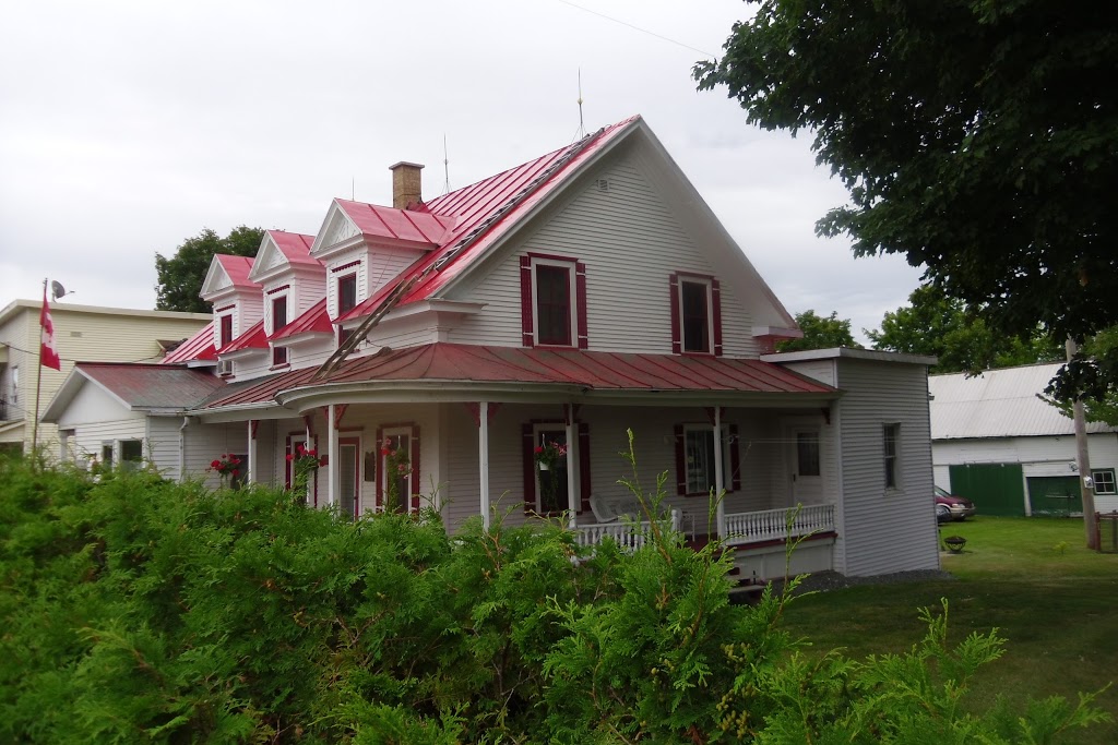Canada Post | 1228 Rue Saint Joseph, Tingwick, QC J0A 1L0, Canada