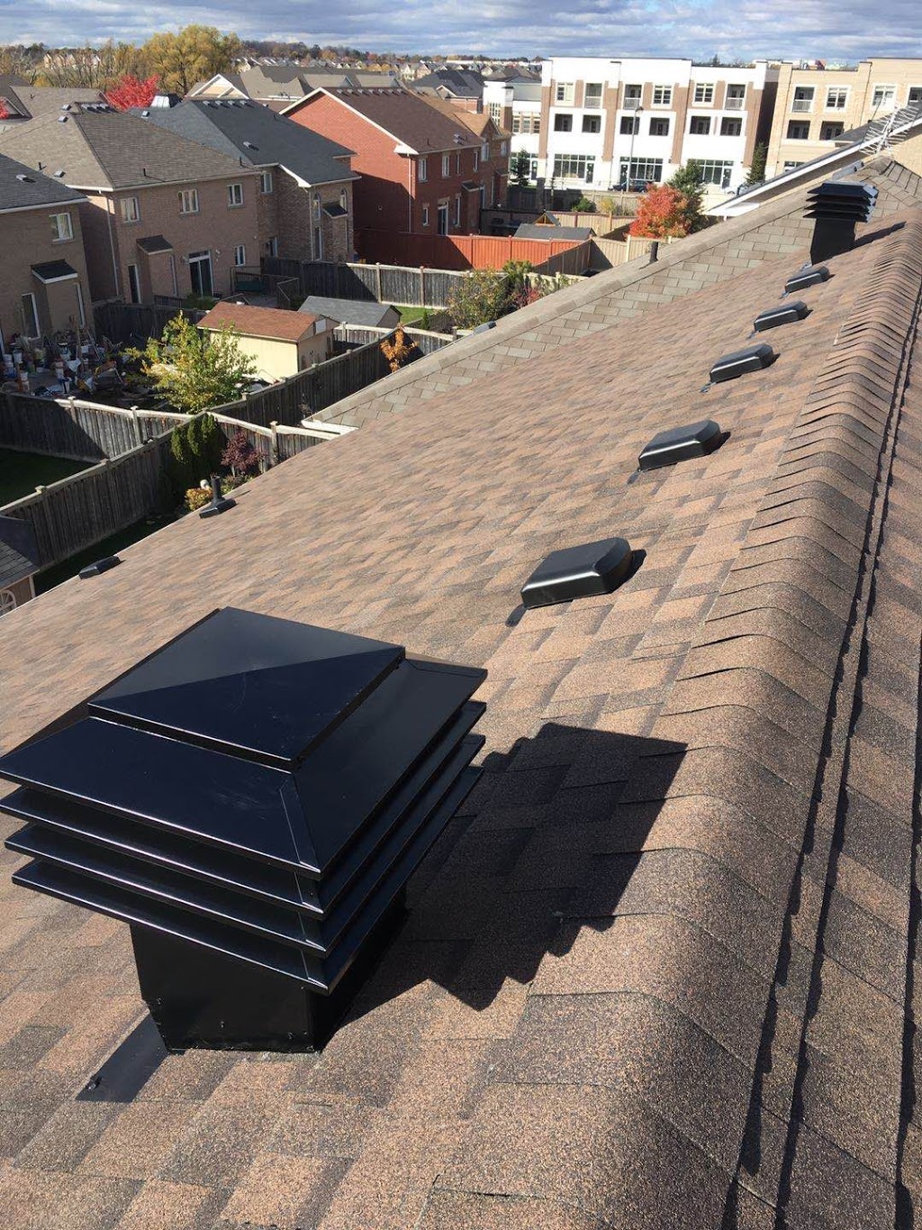 Local Roofing Services | 2929 Kennedy Rd, Scarborough, ON M1V 1S9, Canada | Phone: (647) 372-5316