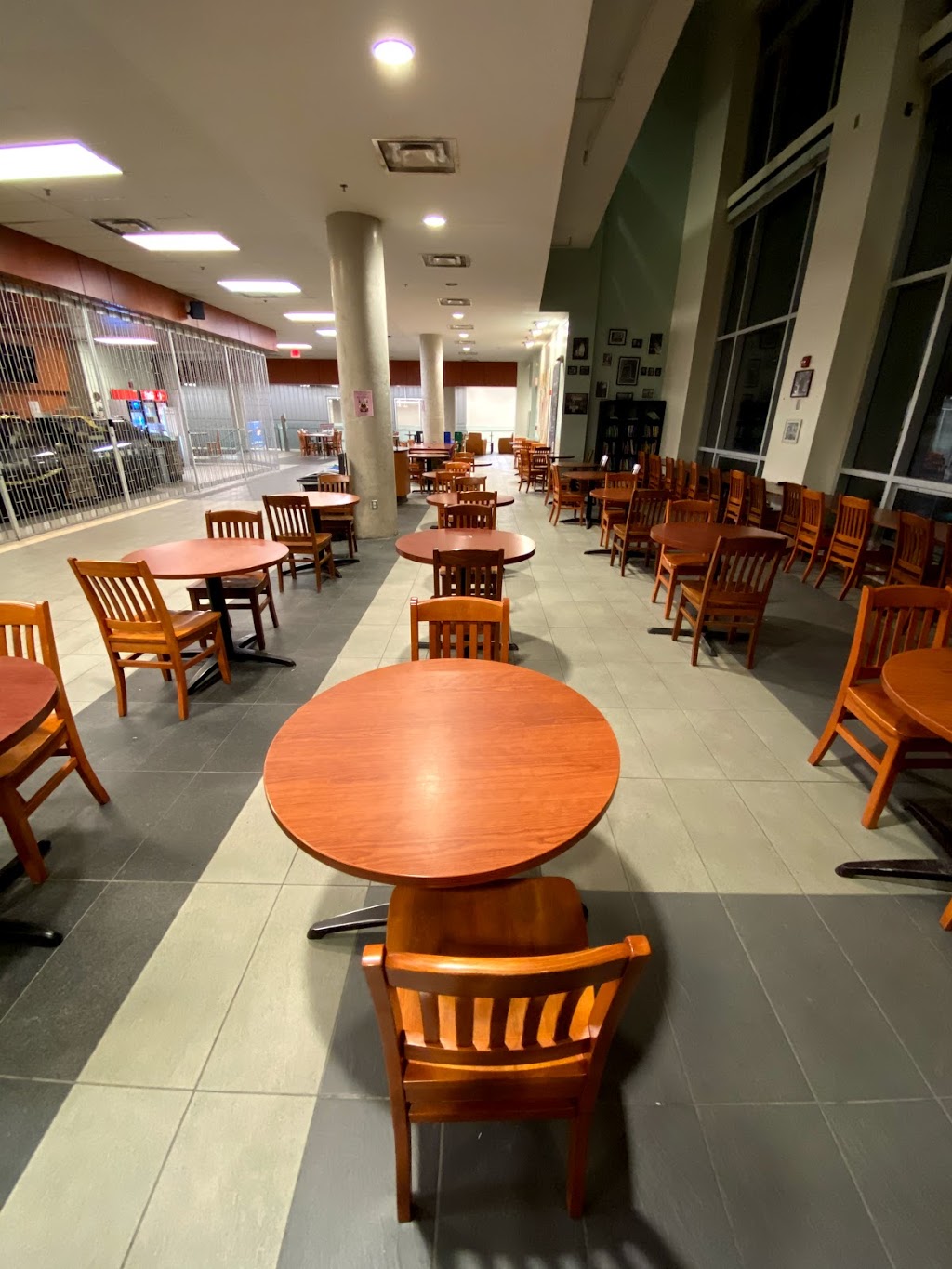Common Ground Coffeehouse | 284 Earl St, Kingston, ON K7L 2H8, Canada | Phone: (613) 533-3109