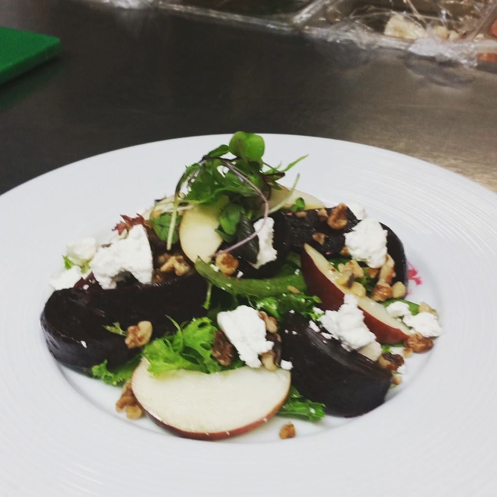 The Carriage House Restaurant | 2101 Old Lakeshore Rd, Burlington, ON L7R 1A4, Canada | Phone: (905) 634-7723