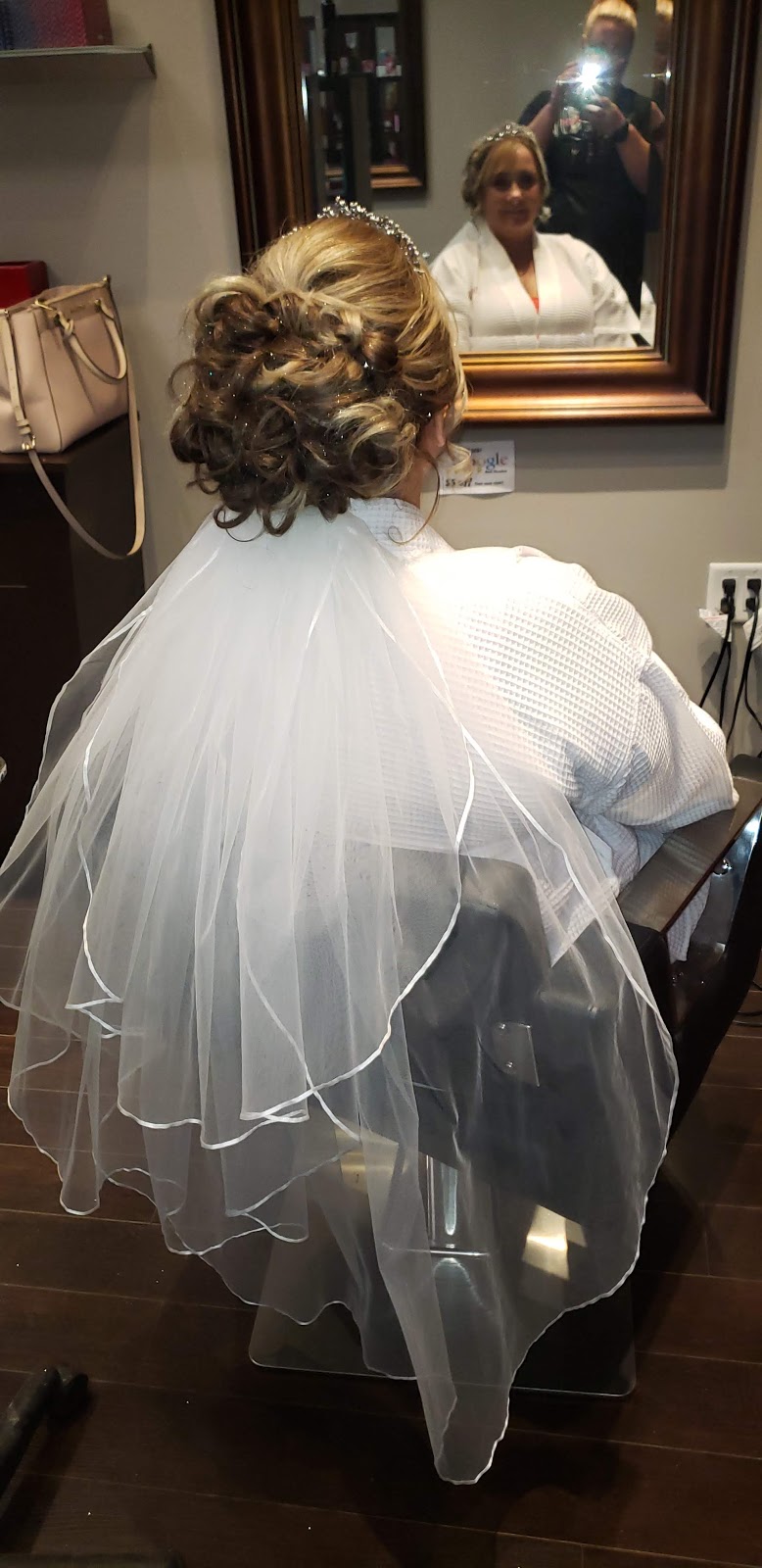 Elements Salon & Spa | 1179 Bayfield St, Midhurst, ON L0L 1X1, Canada | Phone: (705) 737-5300