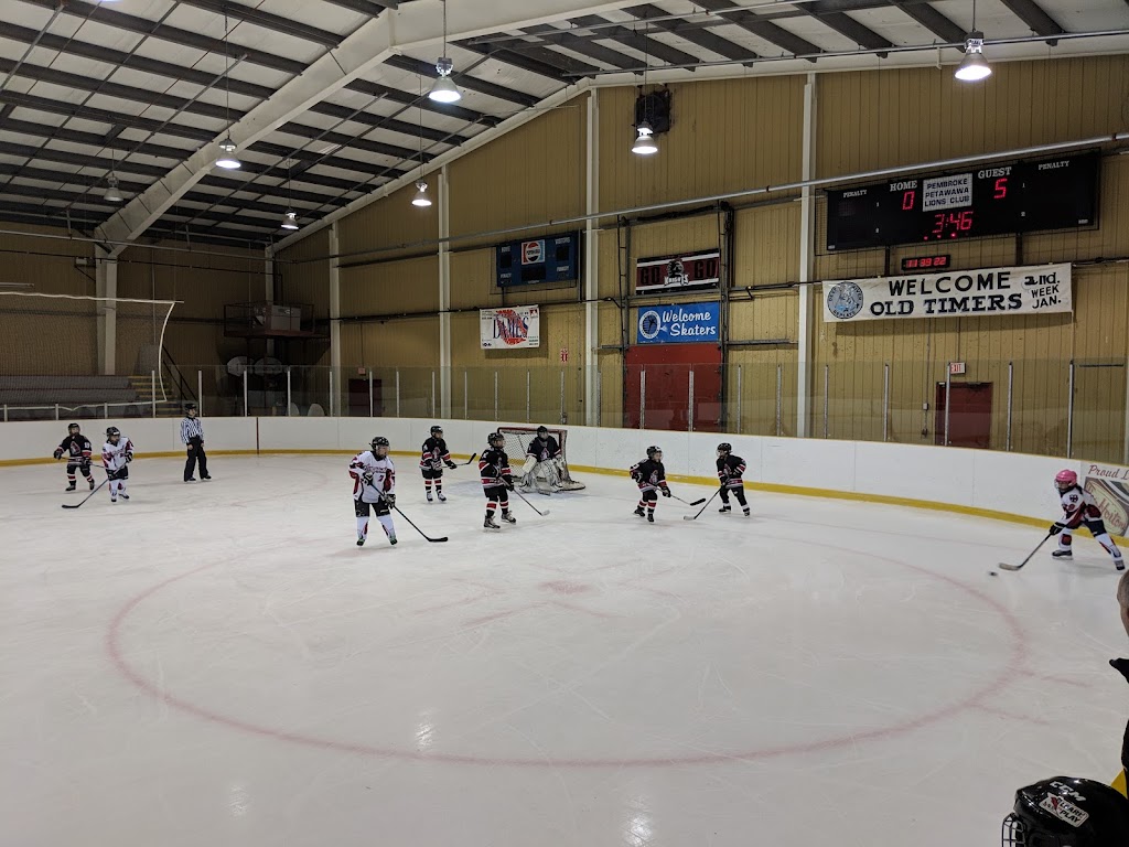 Deep River Arena | 2 Club House Rd, Deep River, ON K0J 1P0, Canada | Phone: (613) 584-2000