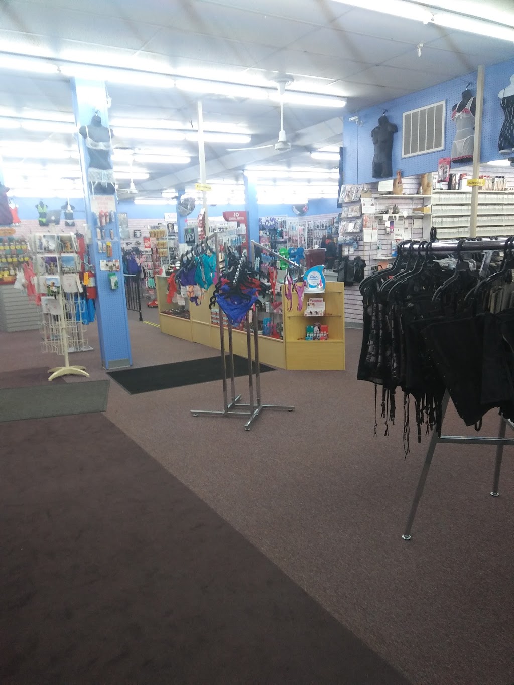 Pandoras Boxxx | 1467 Seneca St, Buffalo, NY 14210, USA | Phone: (716) 827-0300