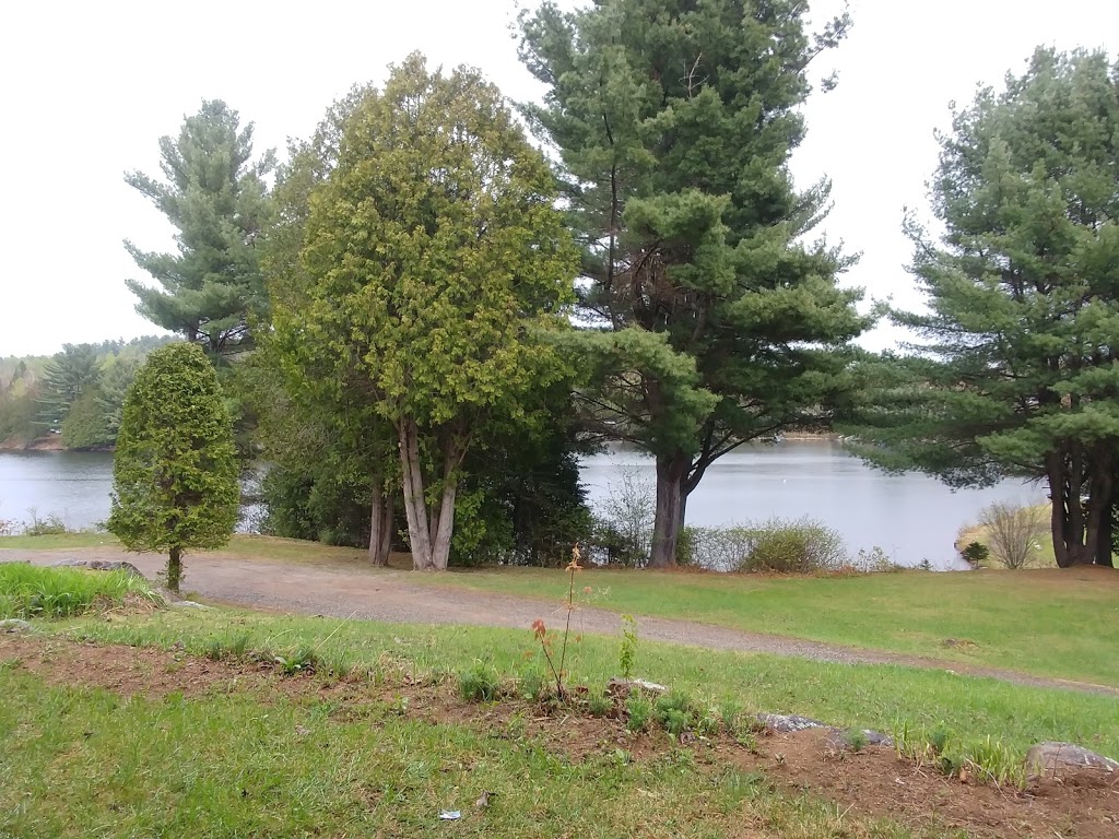 camping domaine du lac cedriere | 40 QC-315, Montpellier, QC J0V 1M0, Canada | Phone: (613) 297-7278
