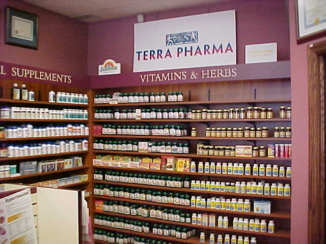 Falls Pharmacy | 6635 Drummond Rd, Niagara Falls, ON L2G 4N4, Canada | Phone: (905) 354-3883