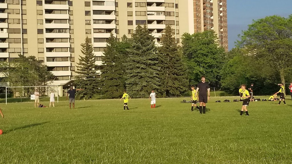 Wellesworth Park | 55 Dixfield Dr, Etobicoke, ON M9C 4J2, Canada | Phone: (416) 338-4386