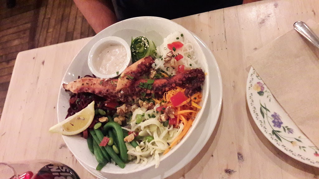 Robin des Bois | 4653 Boul St-Laurent, Montréal, QC H2T 1R2, Canada | Phone: (514) 288-1010