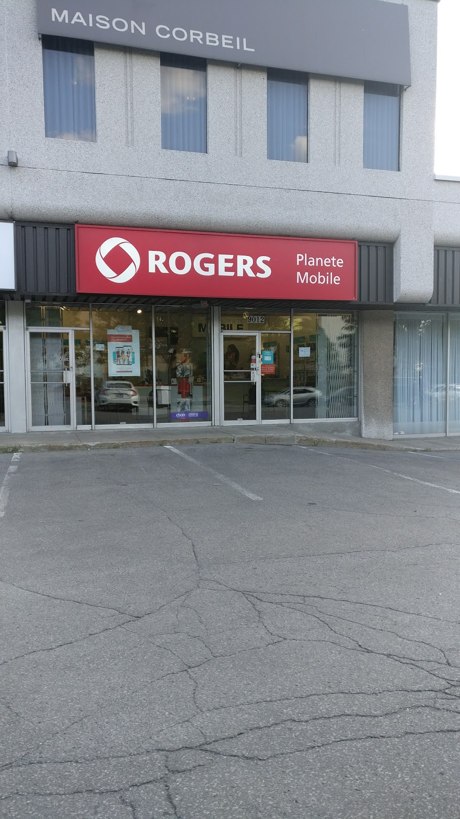 Rogers | 9012 Boulevard de lAcadie, Montréal, QC H4N 2Y8, Canada | Phone: (514) 387-9999