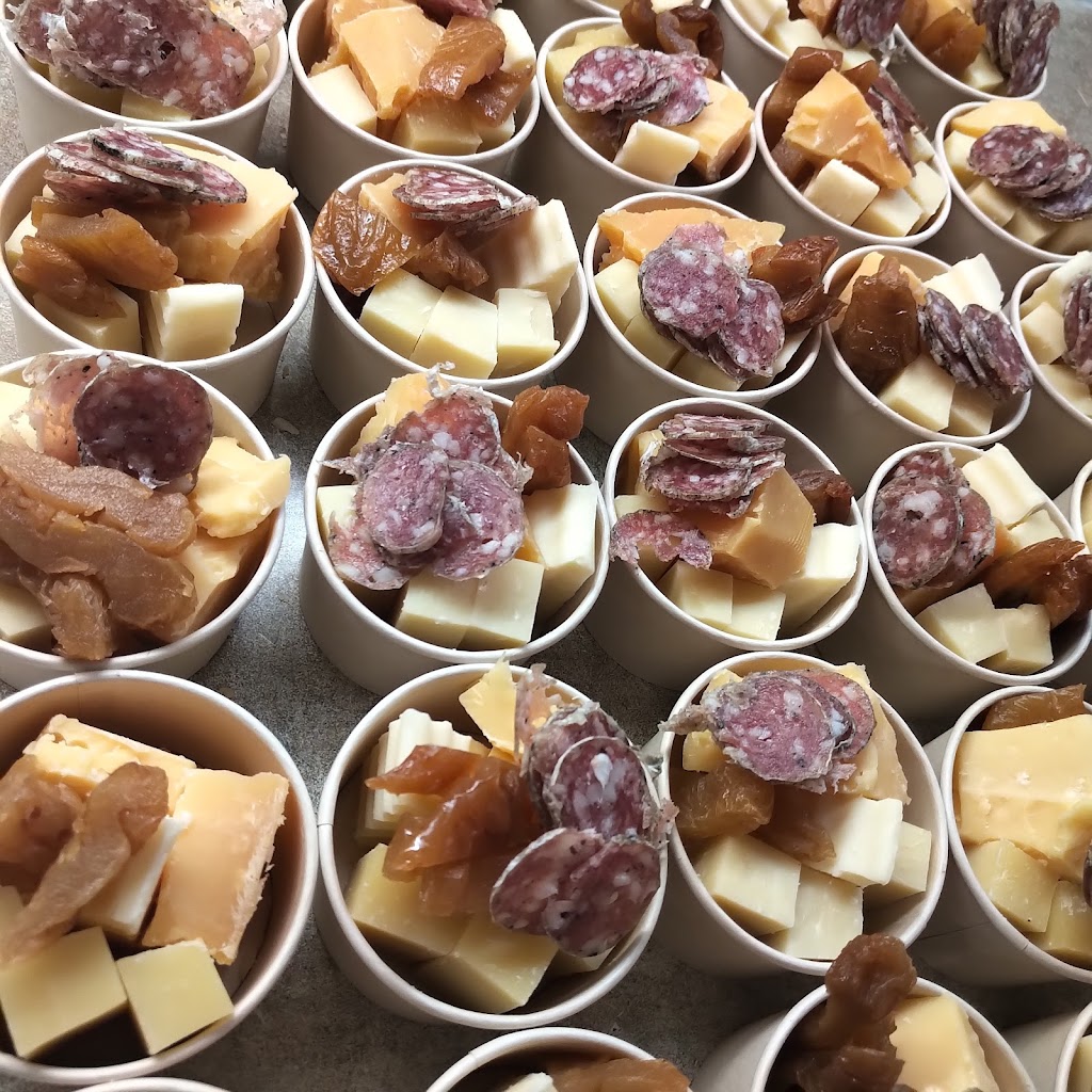 Yannick Fromagerie Blainville | 1471 Bd Michèle-Bohec Local 103, Blainville, QC J7C 5L4, Canada | Phone: (450) 419-9888