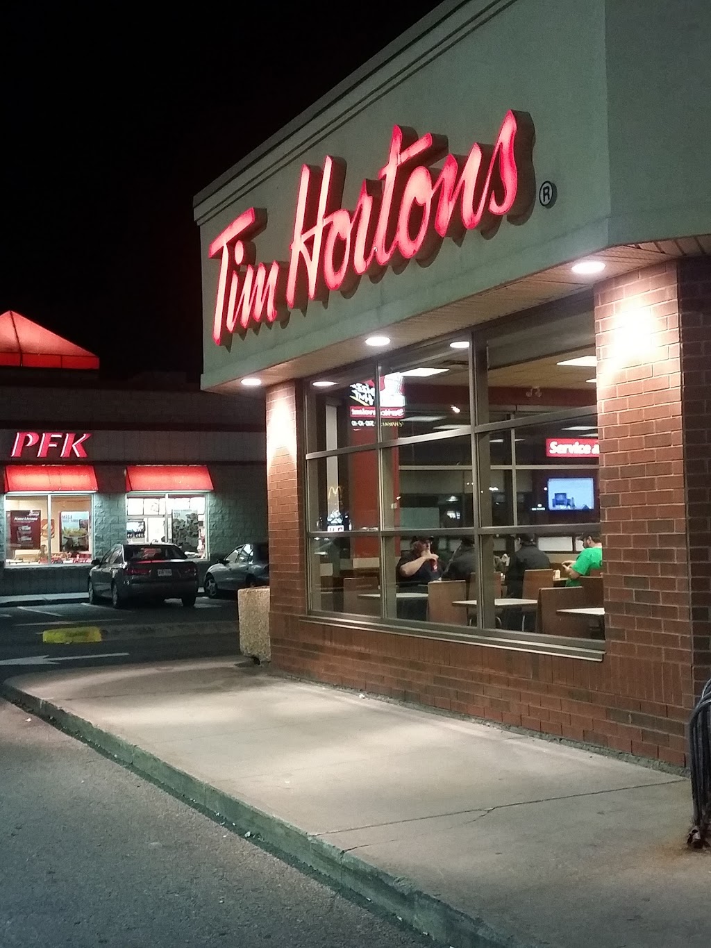 Tim Hortons | 589 Boulevard Wilfrid-Hamel, Québec, QC G1M 2T2, Canada | Phone: (418) 524-1759