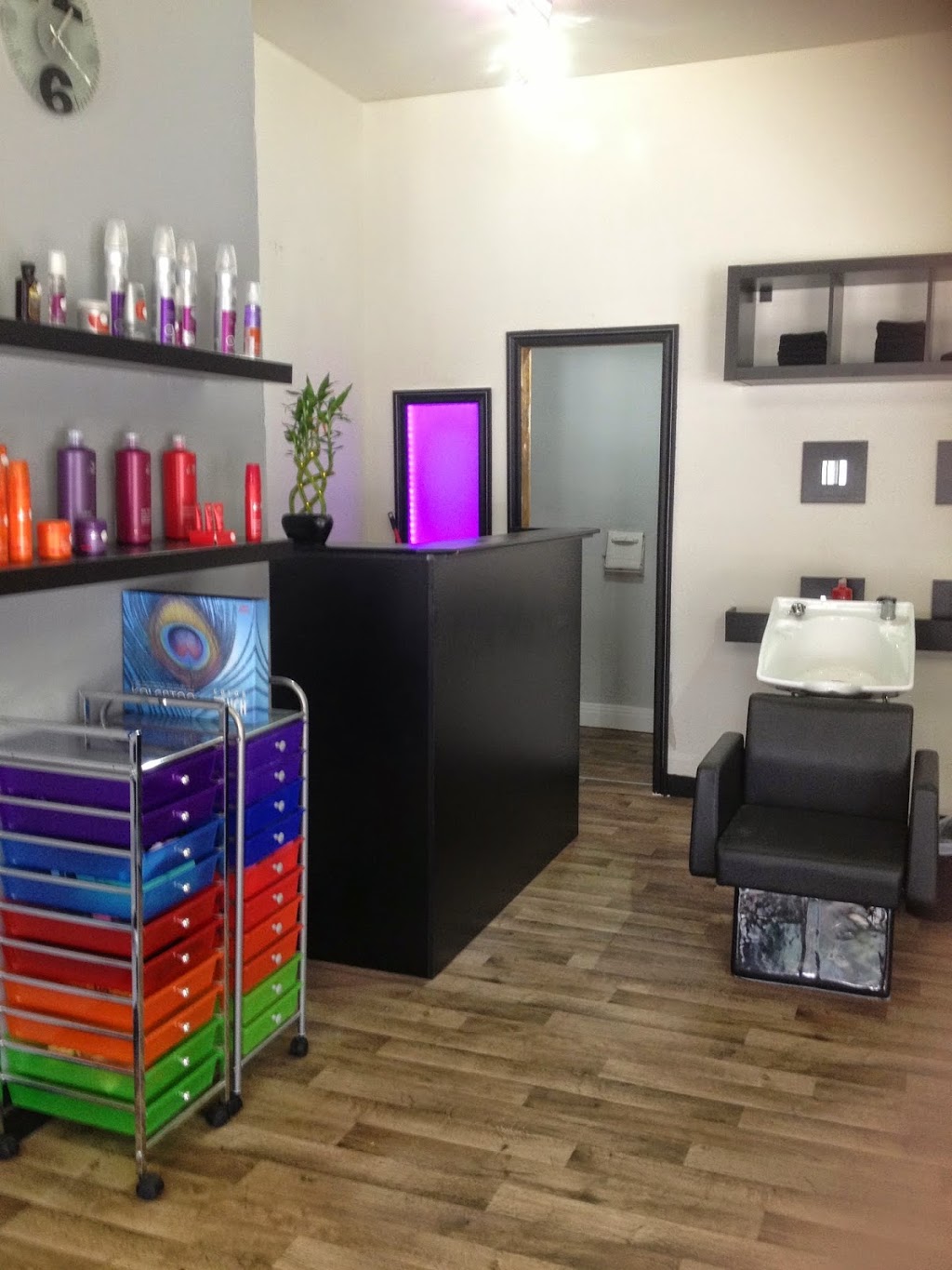Pure glam | 4949-4901 Rue Sainte-Catherine E, Montréal, QC H1V 1Z9, Canada | Phone: (514) 830-9200