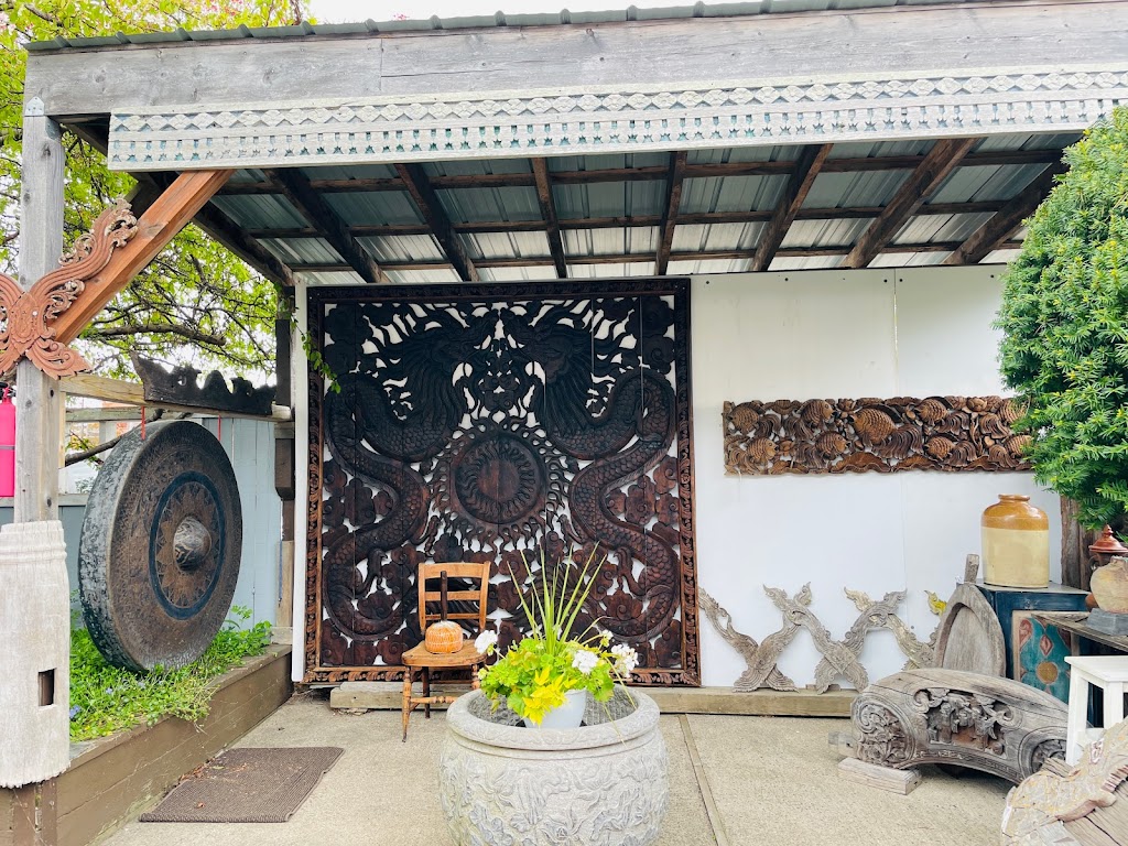 Far-Fetched Antique & Art Gallery | 218 St George St, Annapolis Royal, NS B0S 1A0, Canada | Phone: (902) 532-0179