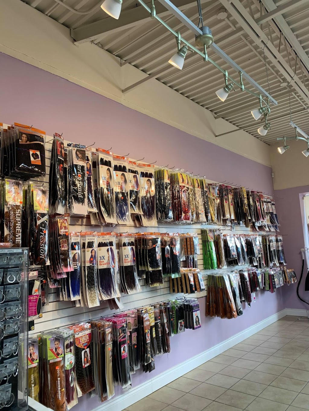 Modest & Modern Beauty and Boutique | 3101 Kingsway Dr, Kitchener, ON N2C 2M5, Canada | Phone: (226) 666-0198