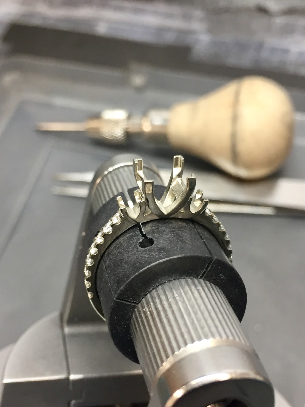Lim Goldsmiths | 12941 97 St NW, Edmonton, AB T5E 4C2, Canada | Phone: (780) 476-8867