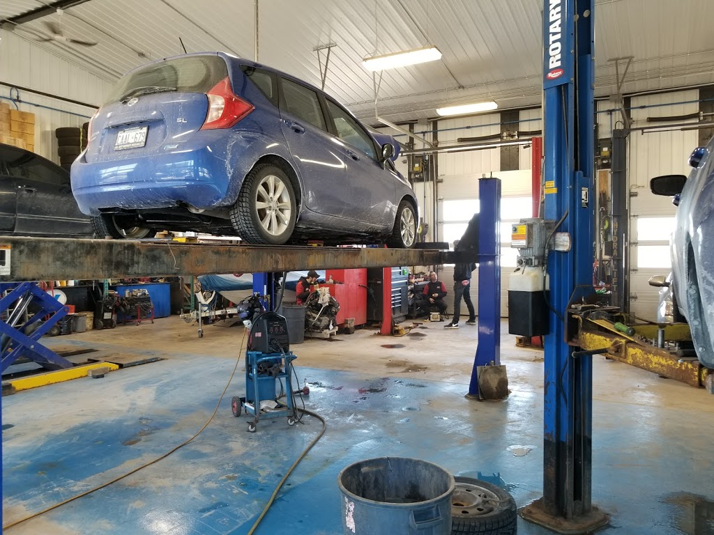 Embrun Auto Tech | 140 Bay St, Embrun, ON K0A 1W1, Canada | Phone: (613) 443-1000