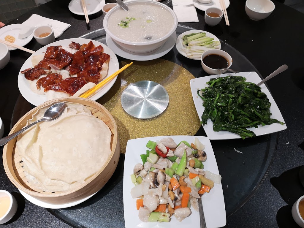 Sun Hong BBQ & Seafood Restaurant | 2037 Wyandotte St W, Windsor, ON N9B 1J8, Canada | Phone: (519) 255-7808