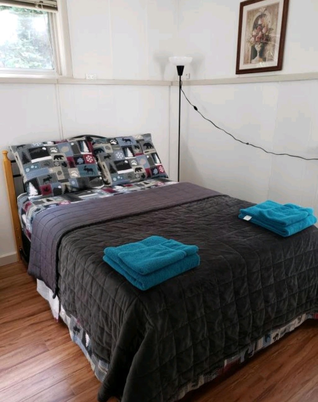 Dalat B&B | 16924 32 Ave, Surrey, BC V3S 0L5, Canada | Phone: (604) 700-7051